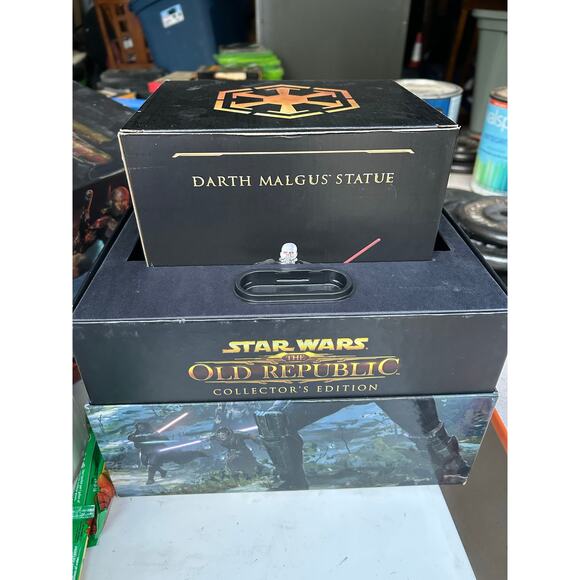 Star Wars*EMPTY BOX* The Old Republic
Darth Malgus Collectors Edition statue box - Picture 5 of 11